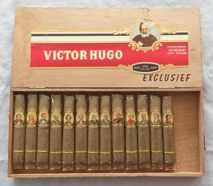 VICTOR HUGO-SIGAREN, Verzamelen, Rookartikelen, Aanstekers en Luciferdoosjes, Zo goed als nieuw, Ophalen of Verzenden