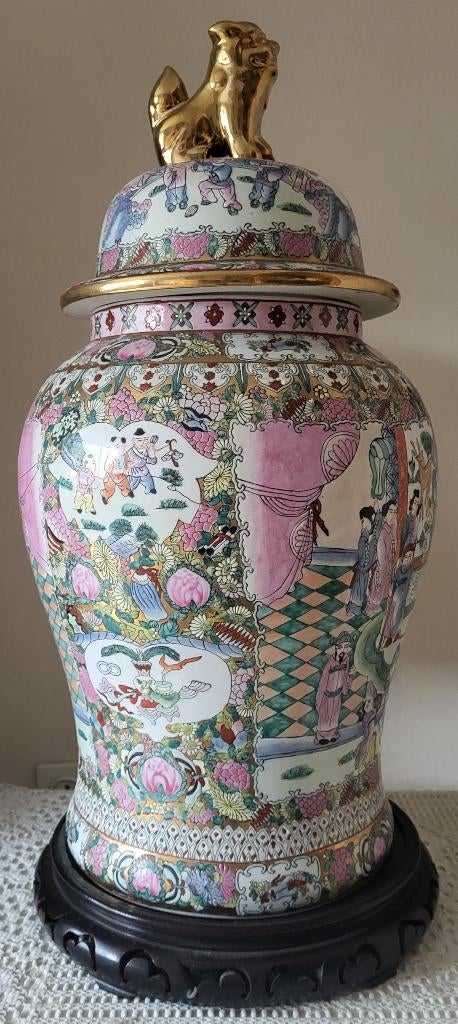 Chinese porseleinen dekselpot, gemberpot,stijl Famille Rose., Ophalen