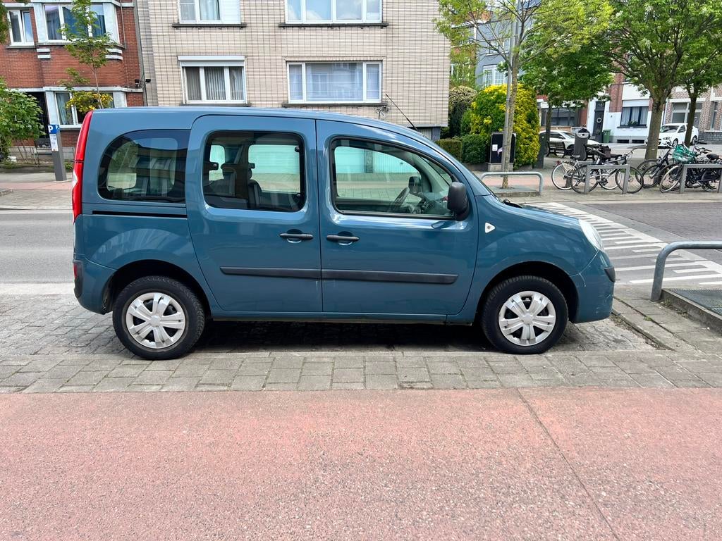 Renault kangoo met weinig km, Auto's, Voorwielaandrijving, Blauw, Particulier, 1598 cc