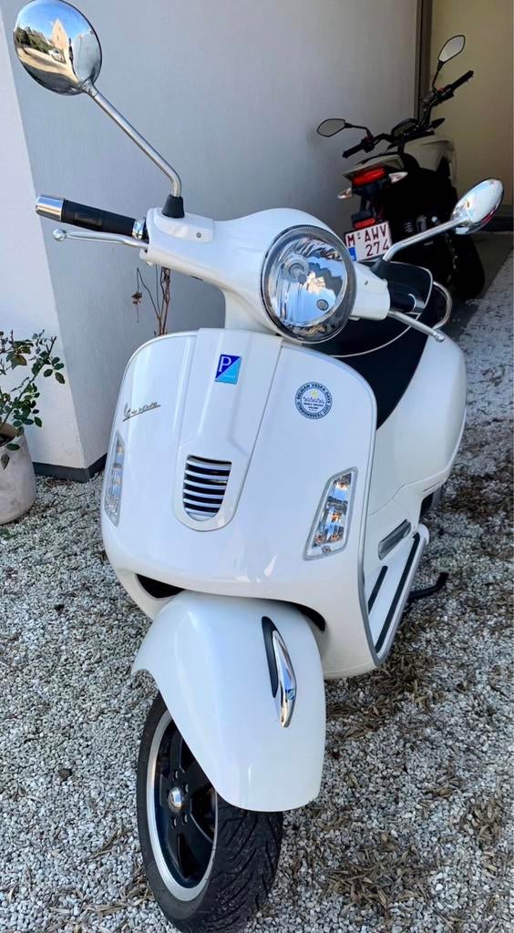 Vespa GTS 125CC Super i.e. 2013 in goede staat, weinig km’s., Fietsen en Brommers, Ophalen, Zo goed als nieuw, Benzine