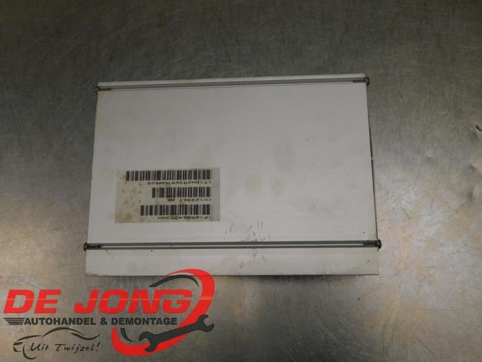 Amplificateur radio d'un Chrysler 300 C, 3 mois de garantie, Utilisé, -, -