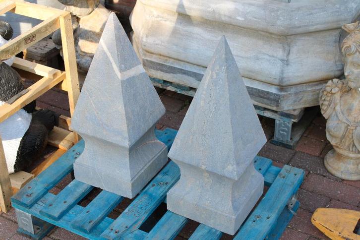 diamantpunt, kolomkop in blauwe steen, Tuin en Terras, Tuinwanddecoratie, Nieuw, Ophalen