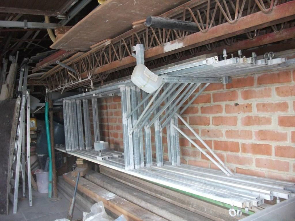 Stelling,doe het zelf:13 verticale stijgers galva,80cm,400€, Ophalen, Zo goed als nieuw, Ladder, 4 meter of meer