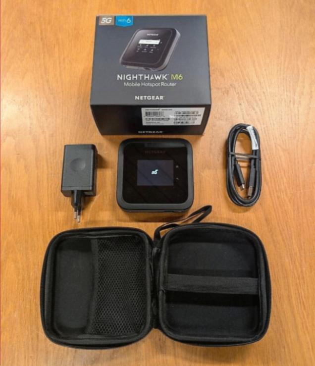 Netgear Nighthawk M6, Computers en Software, Routers en Modems, Zo goed als nieuw, Router met modem, Ophalen of Verzenden
