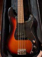Fender precision, Musique & Instruments, Instruments à corde | Guitares | Basses, Enlèvement