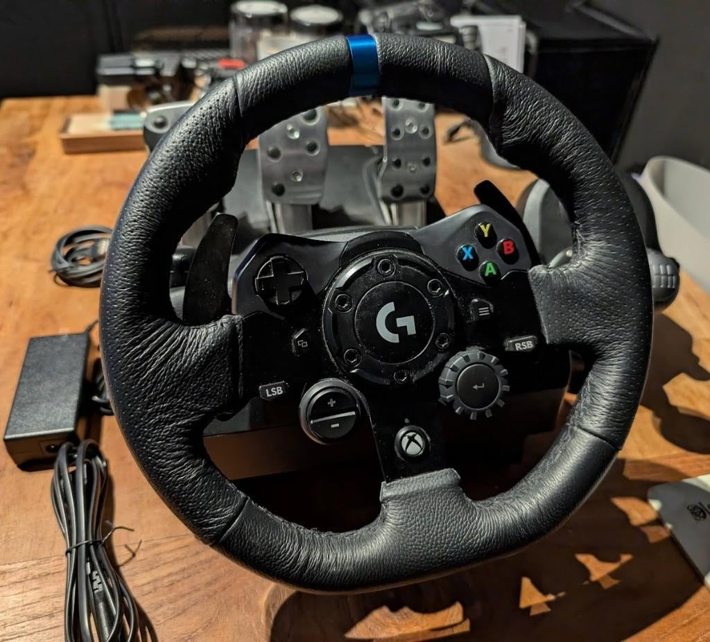 Logitech G923 (G29 G920) Racestuur en pedalen - Xbox & PC, Games en Spelcomputers, Ophalen, Zo goed als nieuw, Controller, Xbox Series S