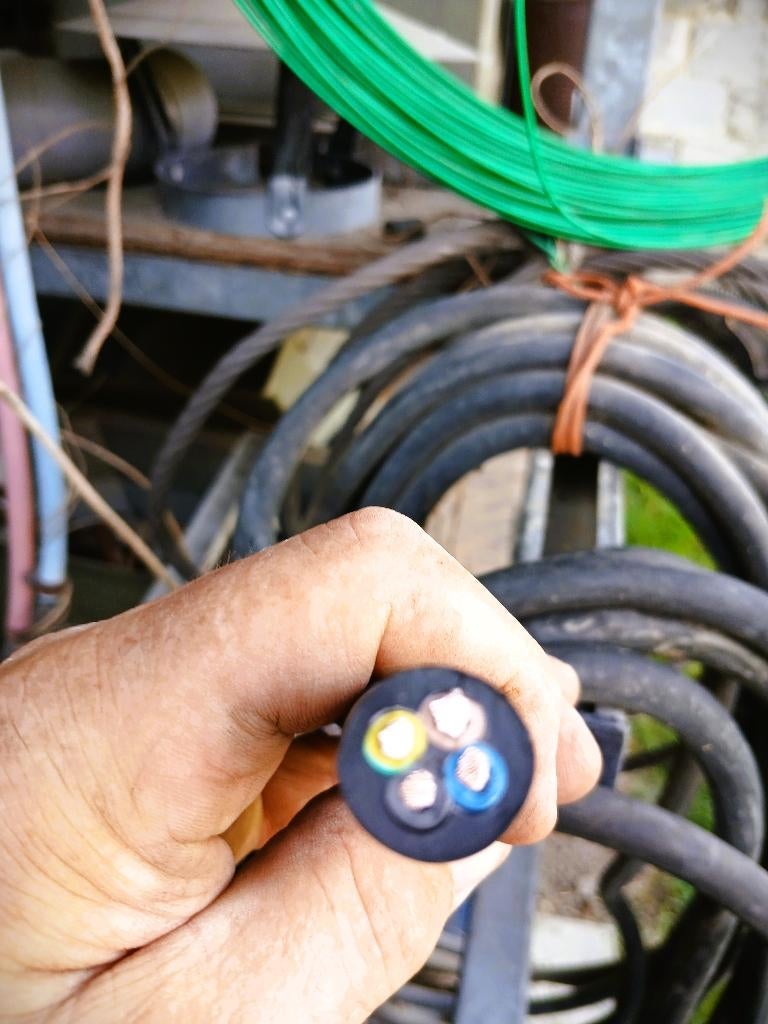 câbles électriques 380 Volts, Doe-het-zelf en Bouw, Ophalen, Zo goed als nieuw