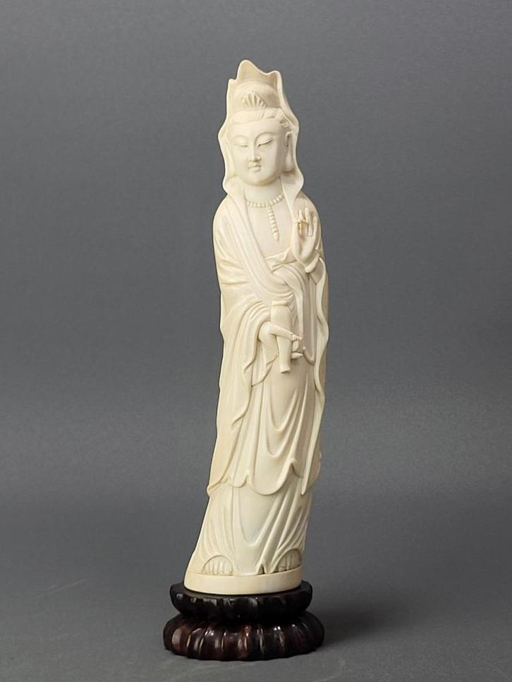 Figurine ancienne de Guanyin en ivoire chinois - Avec certif, Antiquités & Art, Art | Art non-occidental, Enlèvement