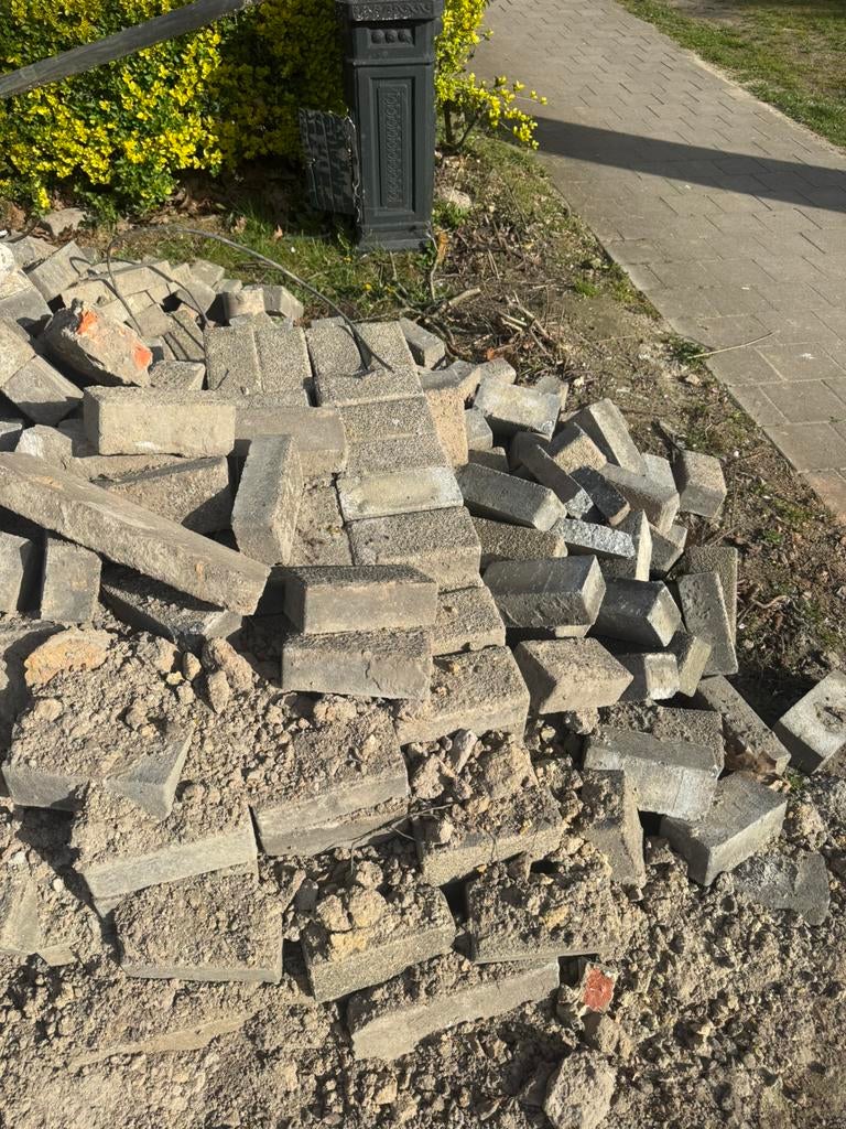 Gratis klinkers, Ophalen, Zo goed als nieuw