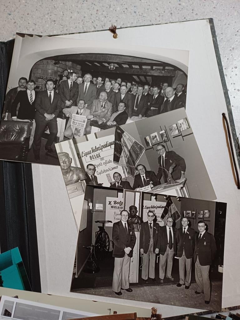 Wielerverzameling moet nu weg, Verzamelen, Sportartikelen en Voetbal, Zo goed als nieuw, Overige typen, Ophalen