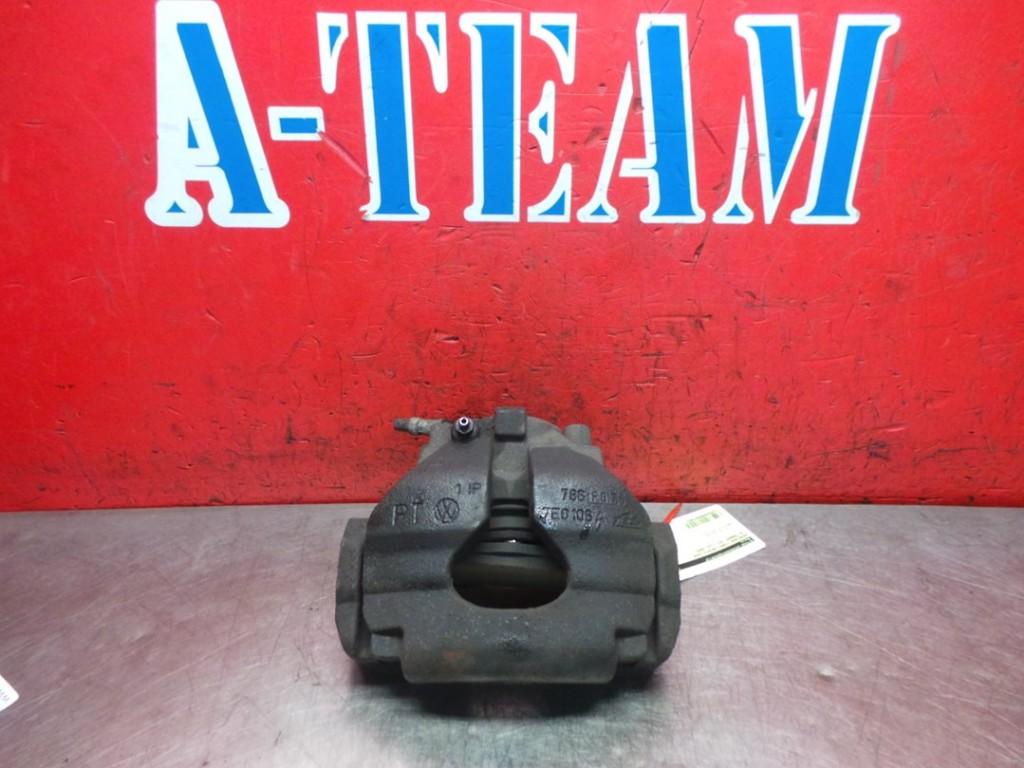 REMKLAUW RECHTS VOOR Volkswagen Transporter T5, Gebruikt, Volkswagen