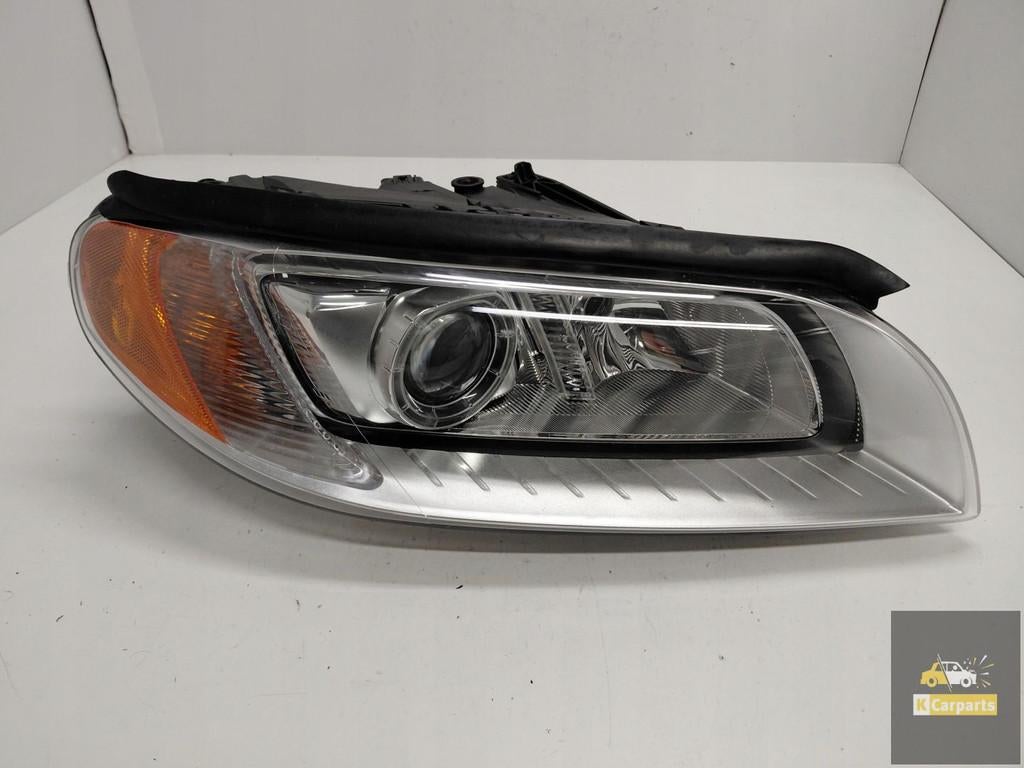 31353533, Volvo XC70 V70 S80 Xenon Torsionlamp rechts, Gebruikt, Gunnar Engellaus vag 8
405 31  Gothenburg, SE, Info@volvocars.com