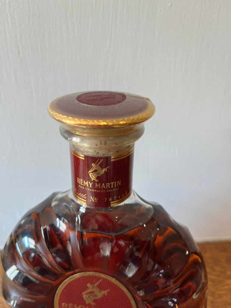 Remy Martin XO Excelellence oude botteling, Ophalen