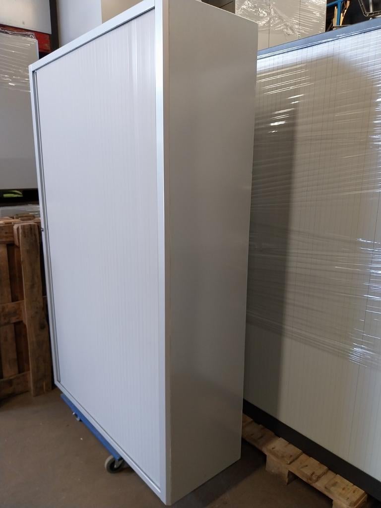 Diverse roldeurkasten, Ophalen, Kunststof