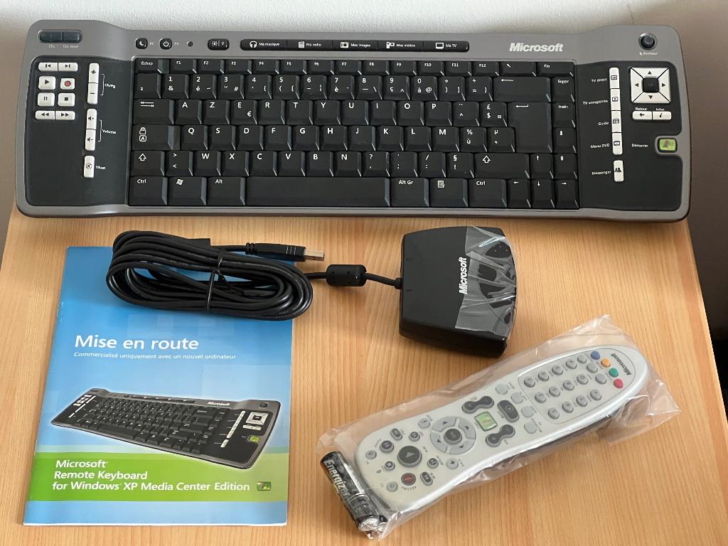 Rare kit Windows Xp Media Center Edition Azerty OEM, Informatique & Logiciels, Claviers, Neuf, Azerty, Sans fil, Touches multimédia