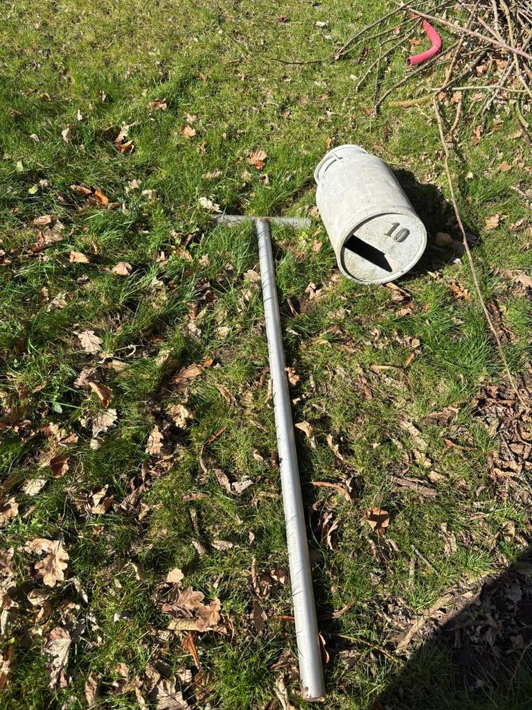 Melkkan brievenbus met degelijke rvs voet, Enlèvement, Comme neuf