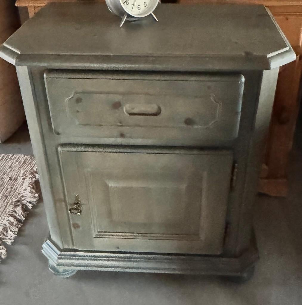 Lit simple avec table de chevet, 90 cm, Enlèvement, 200 cm, Bois