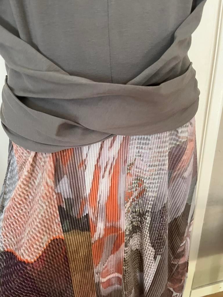 Robe longue doublée de Desigual en état neuf, Vêtements | Femmes, Enlèvement ou Envoi, Comme neuf, Taille 42/44 (L), Autres couleurs