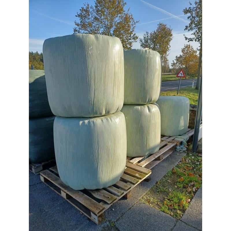 grote ronde baal hooi, Animaux & Accessoires, Box & Pâturages