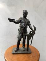 J.M. Beeld Smid met aambeeld, Antiek en Kunst, Ophalen