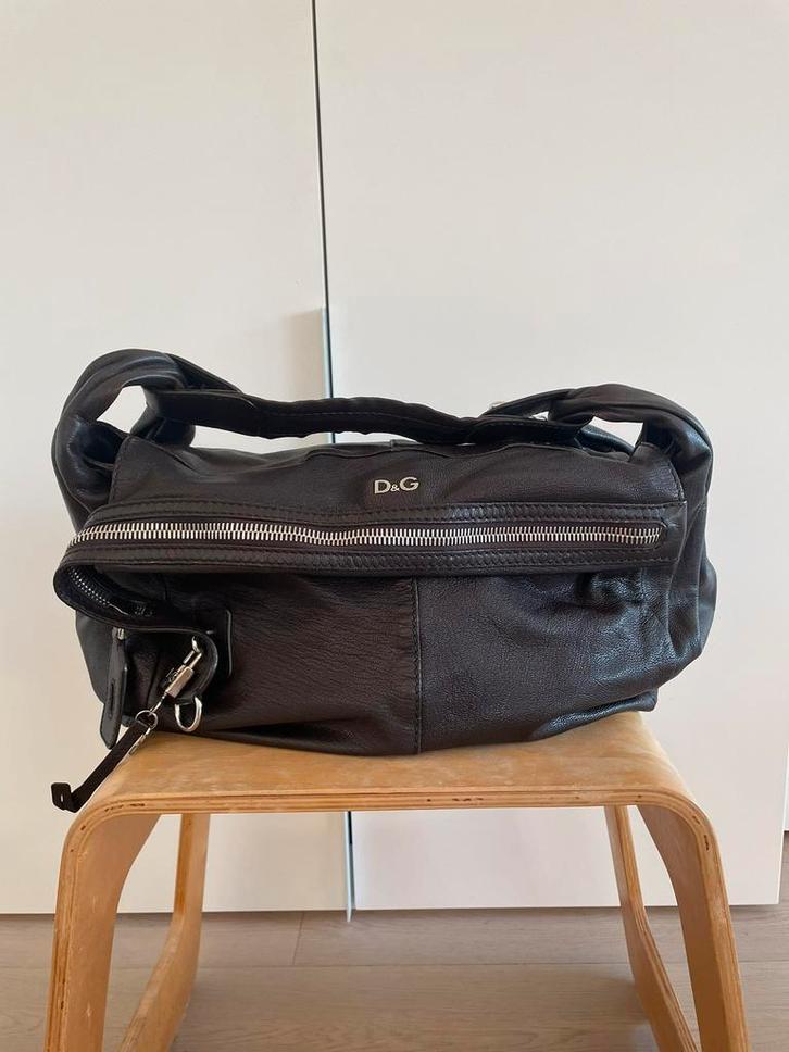 Donkerbruine schoudertas Dolce&Gabana, Bijoux, Sacs & Beauté, Sacs | Sacs Femme, Comme neuf, Enlèvement
