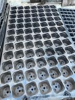 stekplaat plantplaat zaaiplaat 84 plantgaten, Enlèvement ou Envoi, Moins de 25 cm, Comme neuf, Synthétique