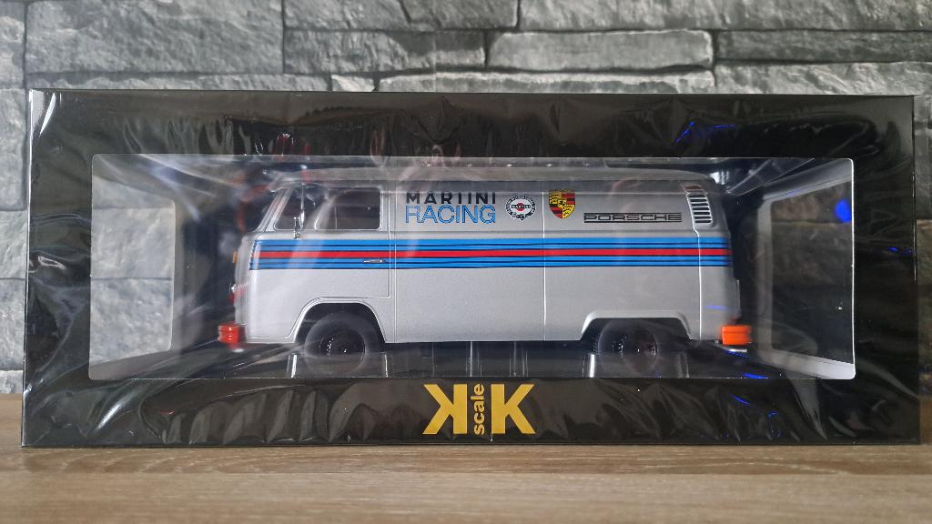 VW VOLKSWAGEN COMBI T2 1/18ème, Neuf, Autres marques, Voiture, Enlèvement ou Envoi