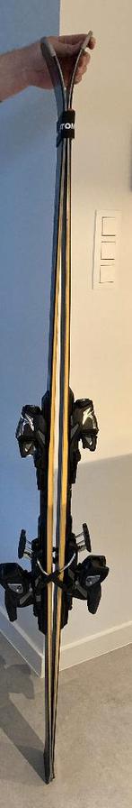 Atomic Redster Q7.8 Revoshock incl. ski stokken - NIEUW, Sports & Fitness, Ski & Ski de fond, Skis, Enlèvement, Atomic, Ski