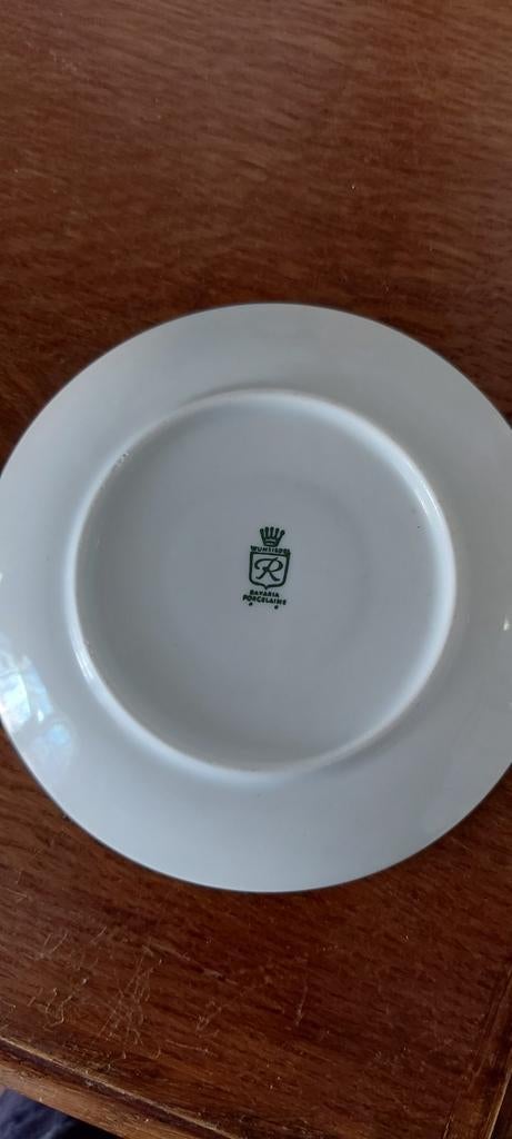 15 sous-tasse, 17 autres, 3 assiettes dessert et 2 tasses ca, Antiquités & Art, Envoi