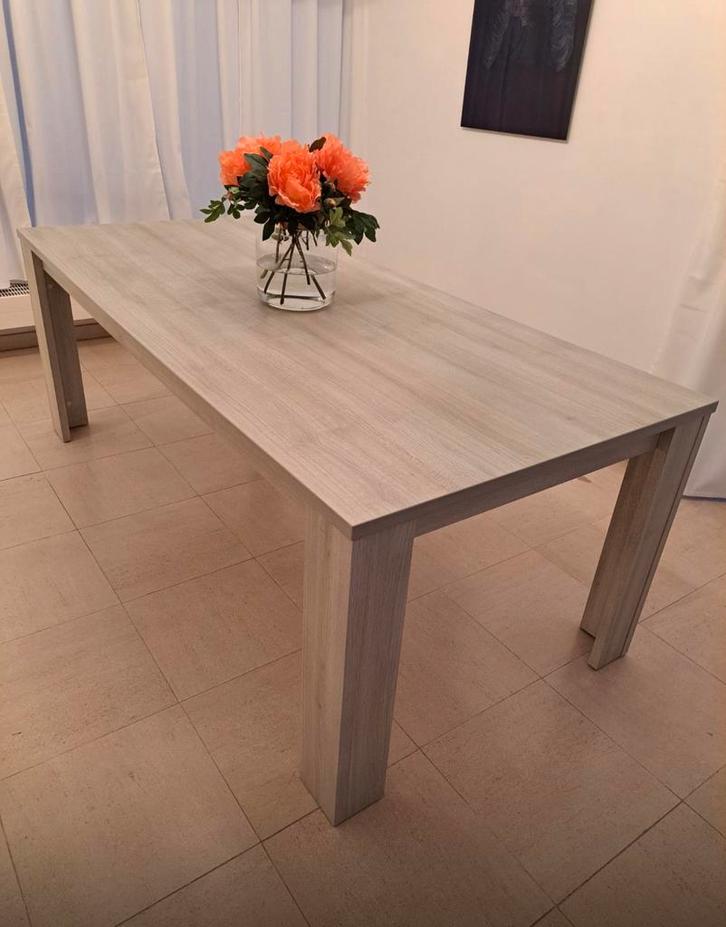 Très belle table 200 x 100 cm, Maison & Meubles, Tables | Tables à manger, Comme neuf, Cinq personnes ou plus, Rectangulaire, Enlèvement