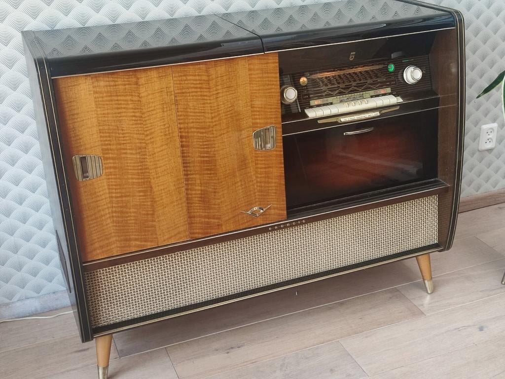 Prachtig gerestaureerd radiomeubel Grundig SO171 uit 1958/59, Antiquités & Art, Enlèvement