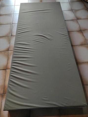 Zorgmatras met afwasbare hoes, incontinentie beschikbaar voor biedingen