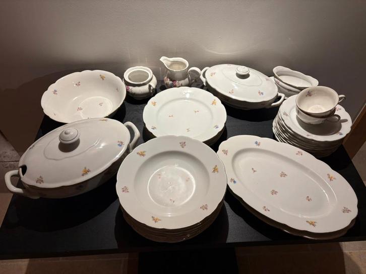 Porselein servies deel 1, Antiquités & Art, Tapis & Textile, Enlèvement