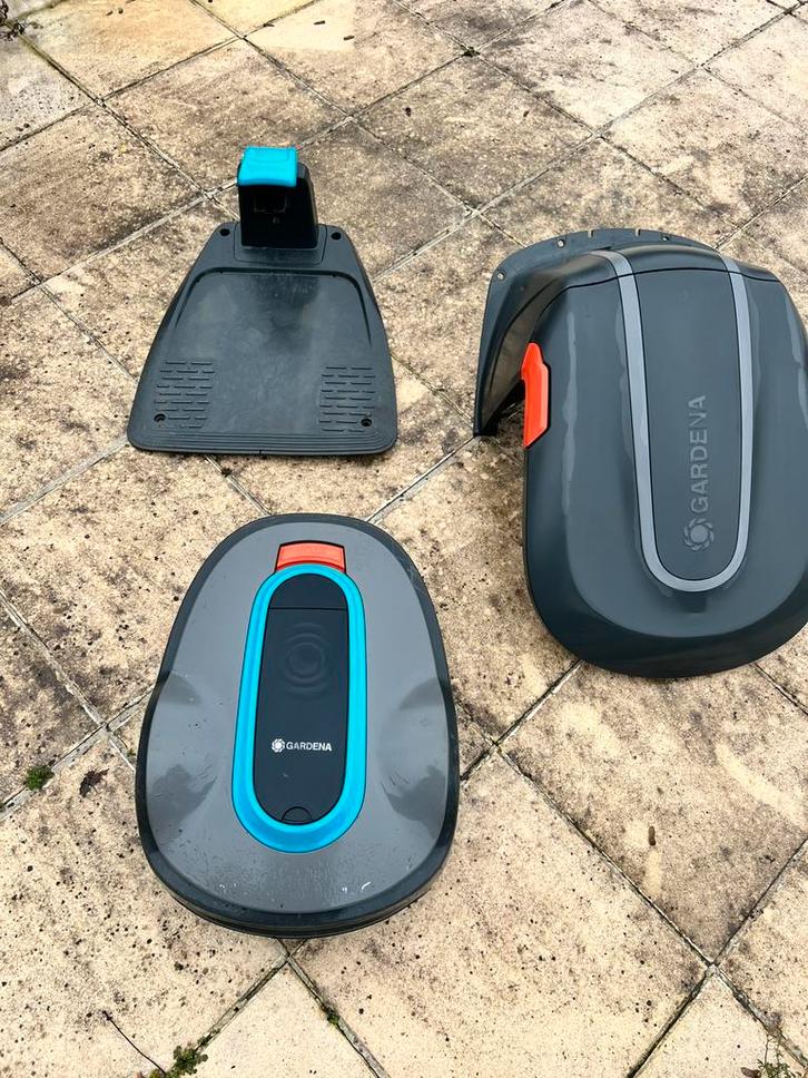 Robot tondeuse Gardena Sileno 750 m2, Tuin en Terras, Robotmaaiers, Zo goed als nieuw, Ophalen
