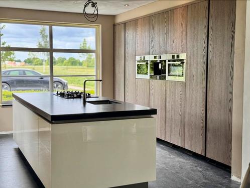 Volledig uitgeruste keuken met centraal eiland, Huis en Inrichting, Keuken | Complete keukens, Zo goed als nieuw, Met kookeiland