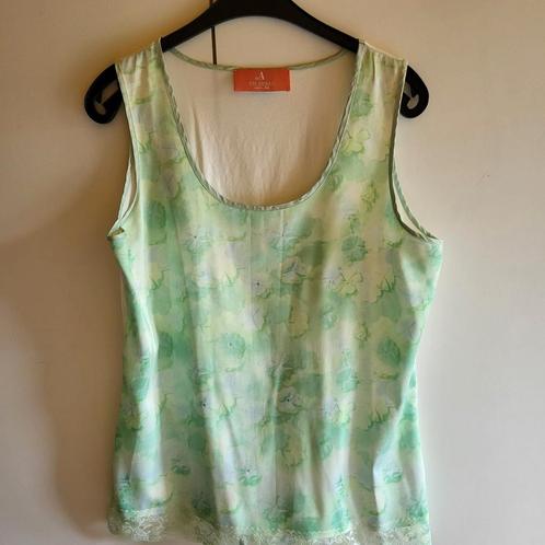 Topje merk Due Amanti mt 4 (44) in nieuwstaat, Kleding | Dames, Topjes, Zo goed als nieuw, Wit, Ophalen of Verzenden