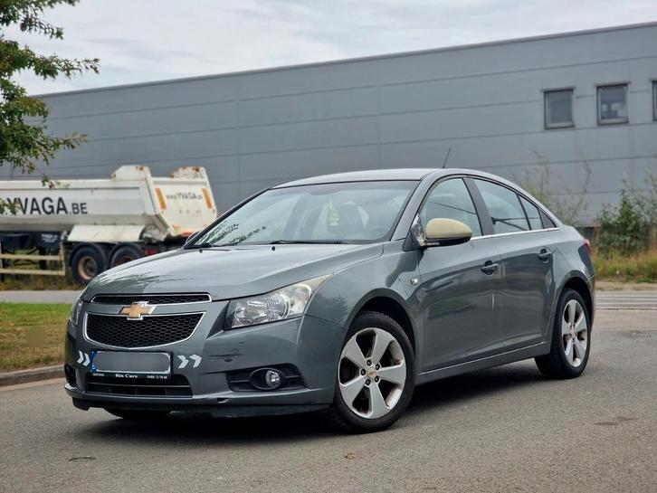 Chevrolet Cruze LT 03/2011
1.8i BENZINE Euro5a
195.000KM, Auto's, Chevrolet, Bedrijf, Cruze, ABS, Airbags, Airconditioning, Bluetooth