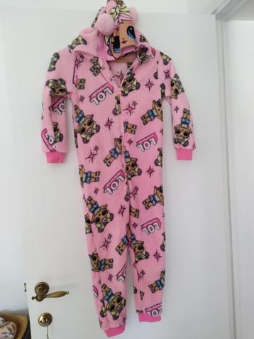 LOL pyjama 122/128 beschikbaar voor biedingen