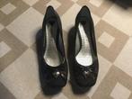 Schoenen Cafénoir, Ophalen