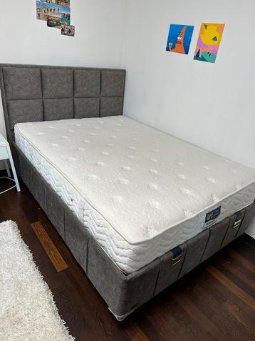 Cadre lit, tête de lit avec rangement 140/200