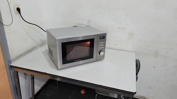 MOULINEX MO32ECSL MAGNETRON MET CROUSTY Ovenvolume
32, Elektronische apparatuur, Microgolfovens, Microgolfoven, Oven