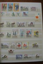 timbres Tchéquie dans un album (n30), Timbres & Monnaies, Timbres | Europe | Autre, Affranchi, Enlèvement ou Envoi, Tchéquie, Autres pays