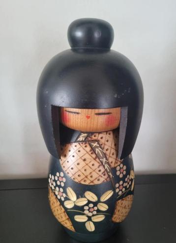 Mooie "Springtime" Kokeshi van Kazuo Takamizawa beschikbaar voor biedingen