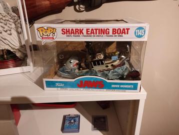 Funko pop : Jaws eating boat  disponible aux enchères