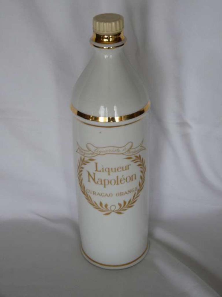 Bouteille de liqueur en porcelaine, Enlèvement ou Envoi