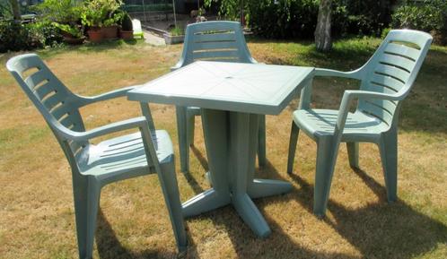 Tuinset olijfgroen- kunststof -- tafel + 3 stoelen, Tuin en Terras, Tuinsets en Loungesets, Gebruikt, Tuinset, Kunststof, 3 zitplaatsen