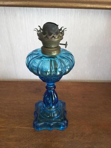 Zeer zeldzaam kleurige olielamp, Enlèvement