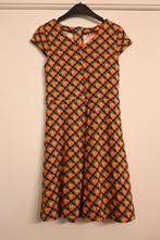 Retro jurkje - zelfgemaakt - tailleert maat 128, Handmade, Meisje, Gebruikt, Ophalen of Verzenden