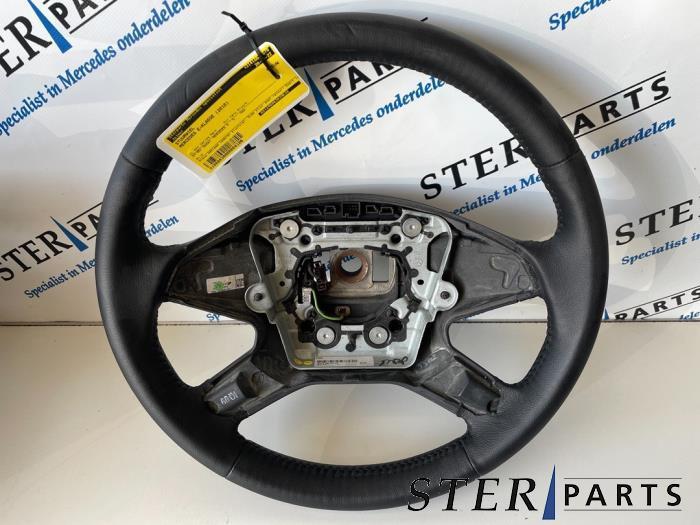 Volant d'un Mercedes E-Klasse, Autos : Pièces & Accessoires, Commande, Mercedes-Benz, Neuf, 12 mois de garantie, Enlèvement ou Envoi