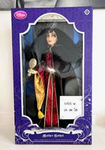 Mother Gothel Rapunzel Disney doll store Limited edition 150, Verzamelen, Disney, Ophalen of Verzenden, Overige figuren, Zo goed als nieuw